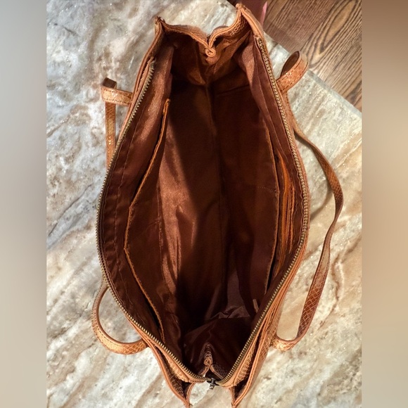 HOBO Brand tan leather bag - Picture 4 of 9